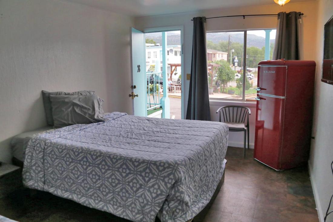 מניטו ספרינגס La Fon Motel מראה חיצוני תמונה